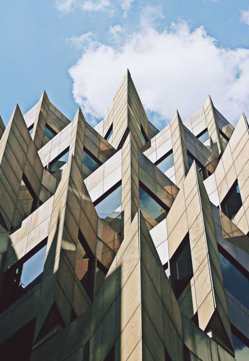 When do you need a management accountant VS financial accountant